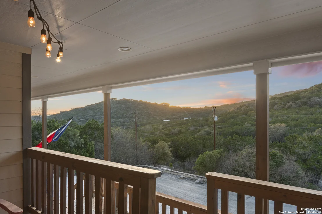 Photo of 420 Canyon Oaks