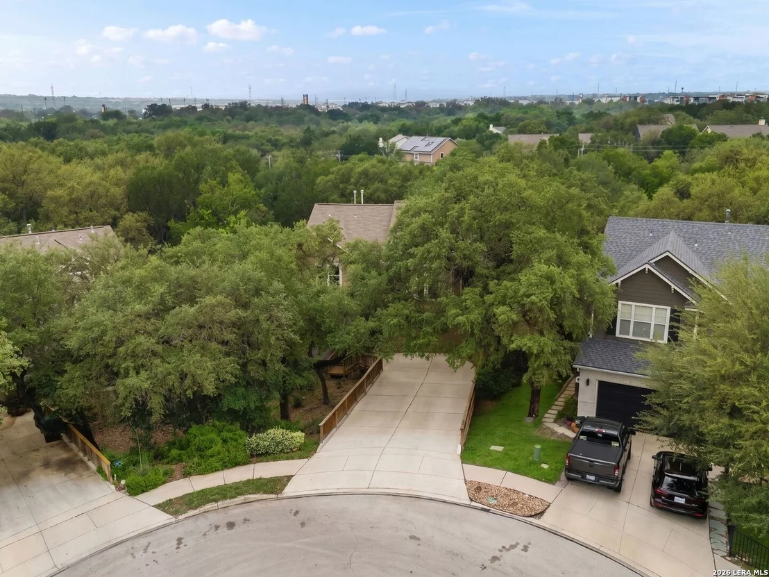 Photo of 703 STABLE GLEN DR