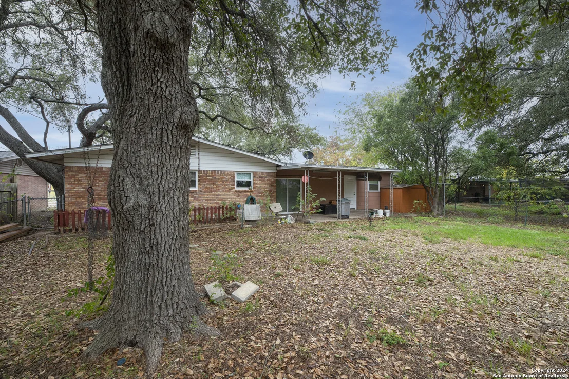 Photo of 4627 LYCEUM DR