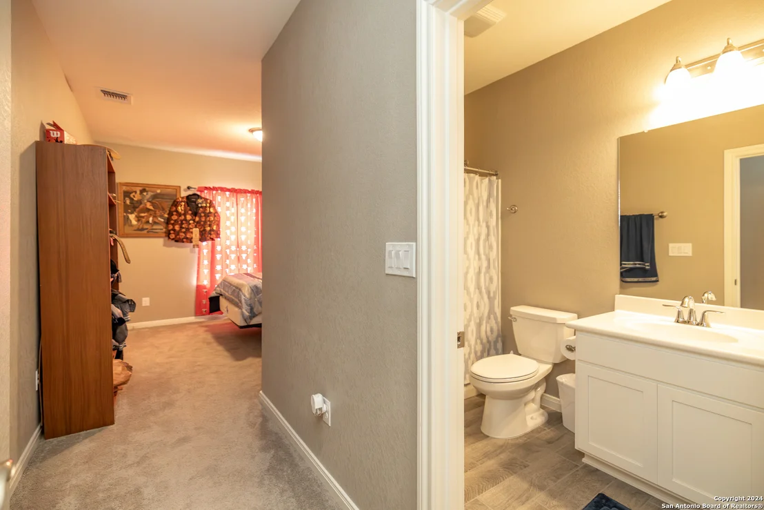 Photo of 218 IRON GATE