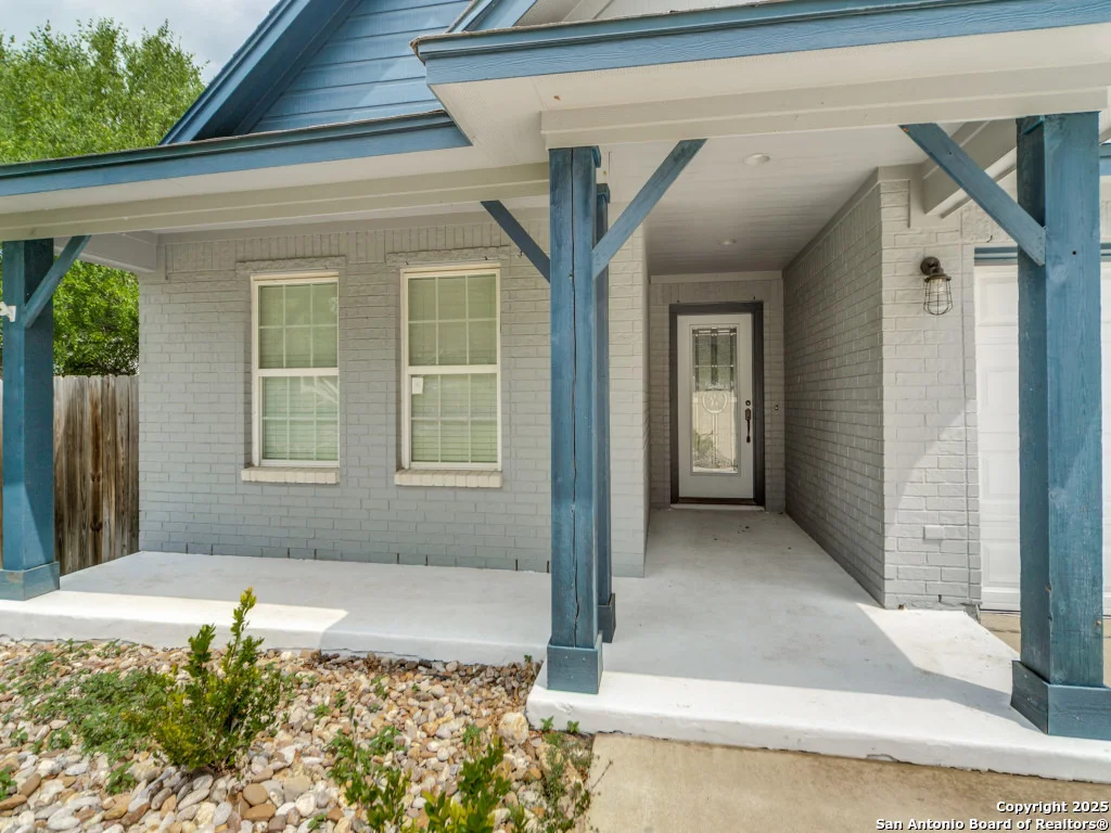 Photo of 651 RIVER VIEW DR
