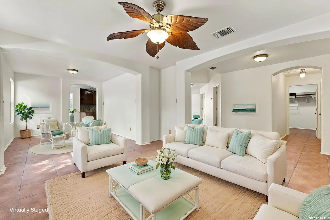 Photo of 233 JULIAN PT