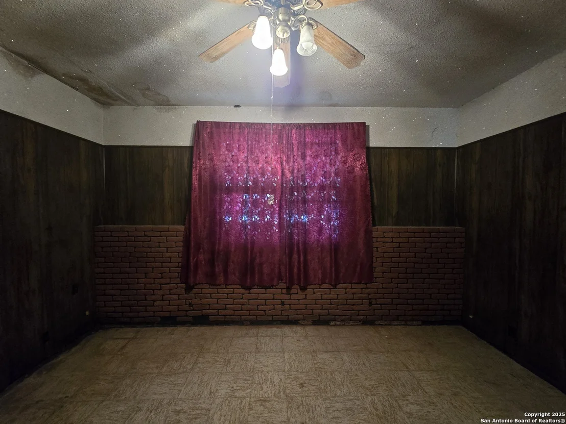 Photo of 119 W Baetz Blvd