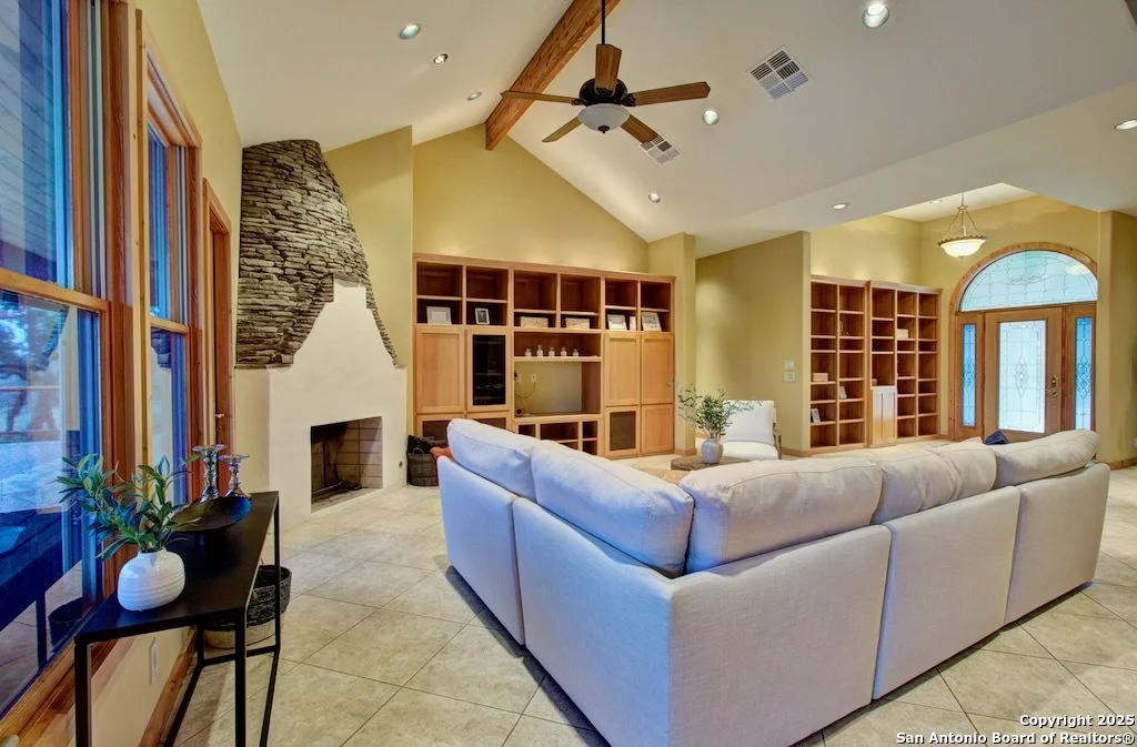 Photo of 555 CROOKED OAK DR