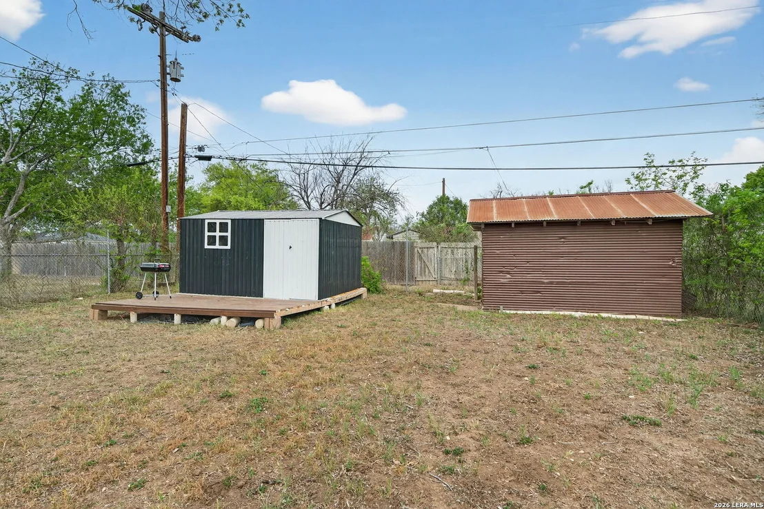 Photo of 303 Winburn Ave