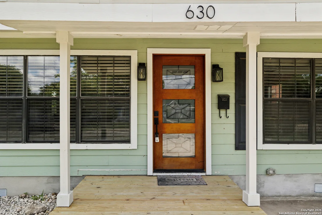 Photo of 630 Lovera