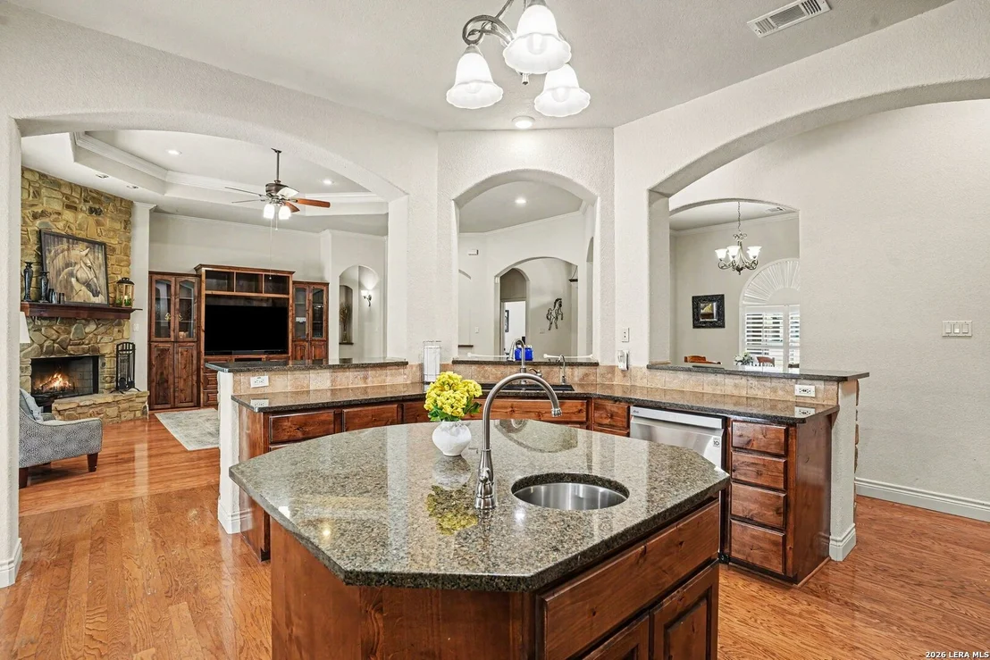 Photo of 233 MEADOWLARK LN