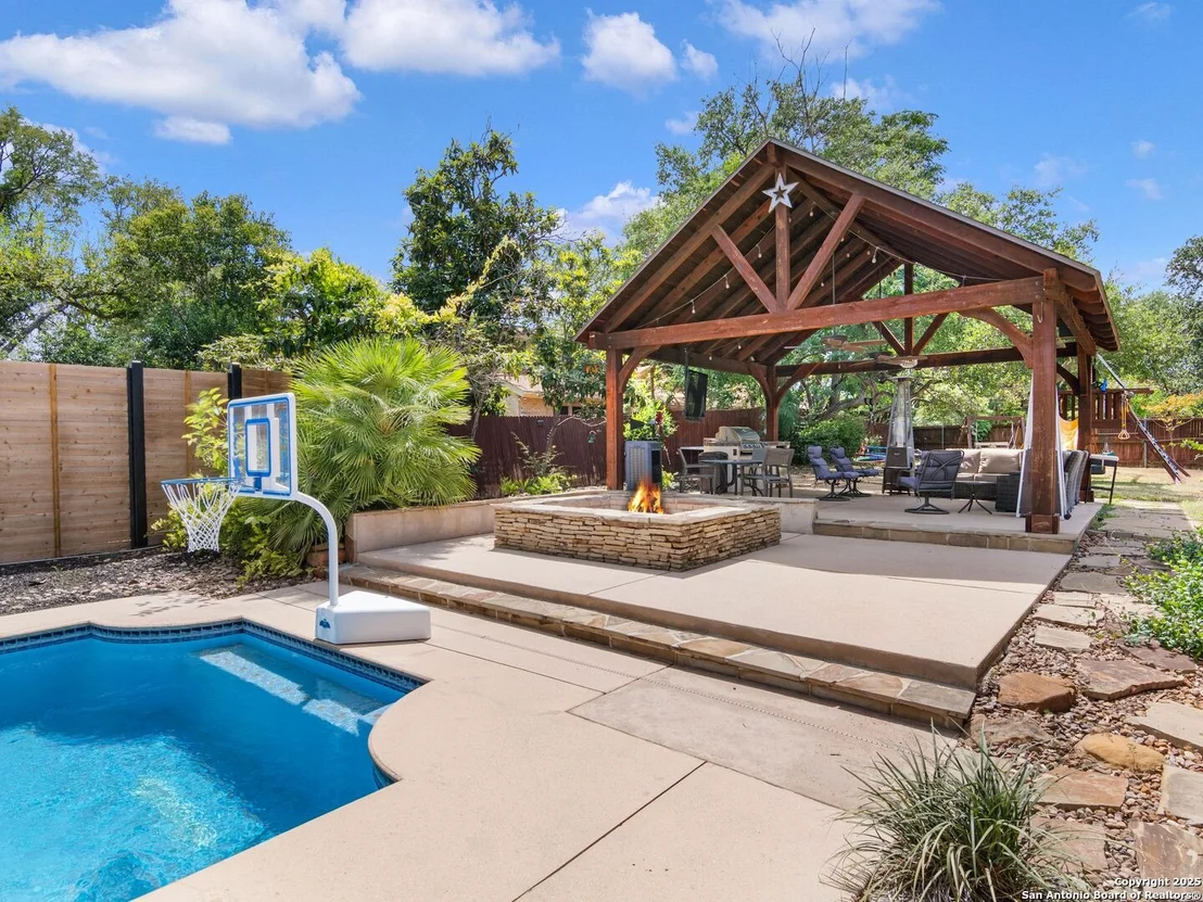 Photo of 13700 Bluffmont
