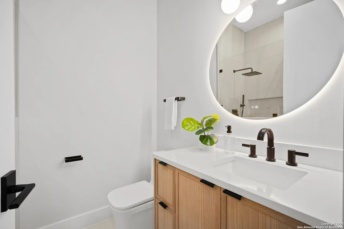 Photo of 9539 Lenox Hill