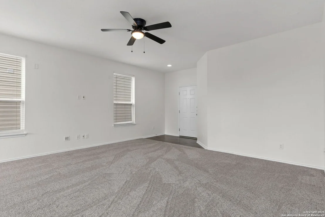 Photo of 3917 Legend Pond