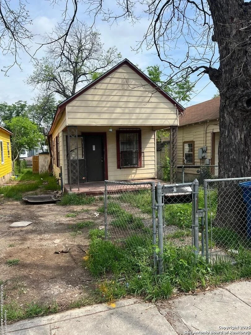 Photo of 209-211 Pendleton