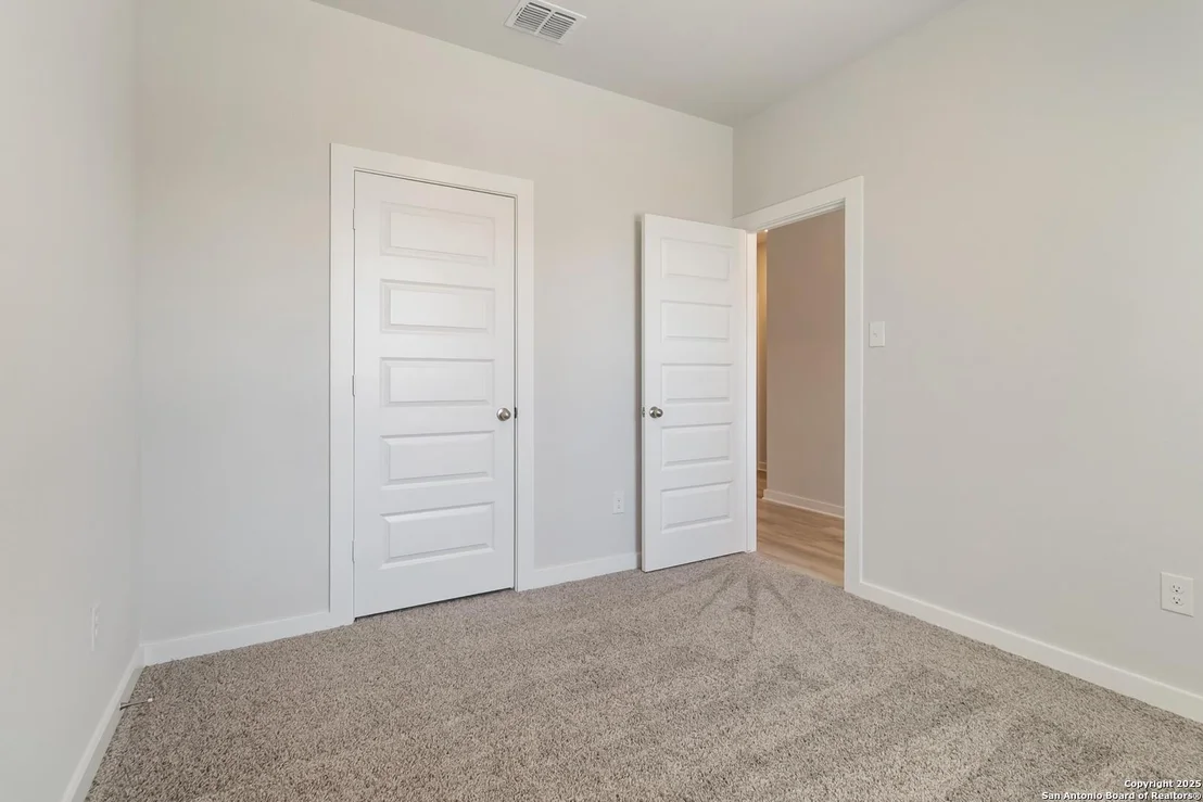 Photo of 15018 Homing Meadow