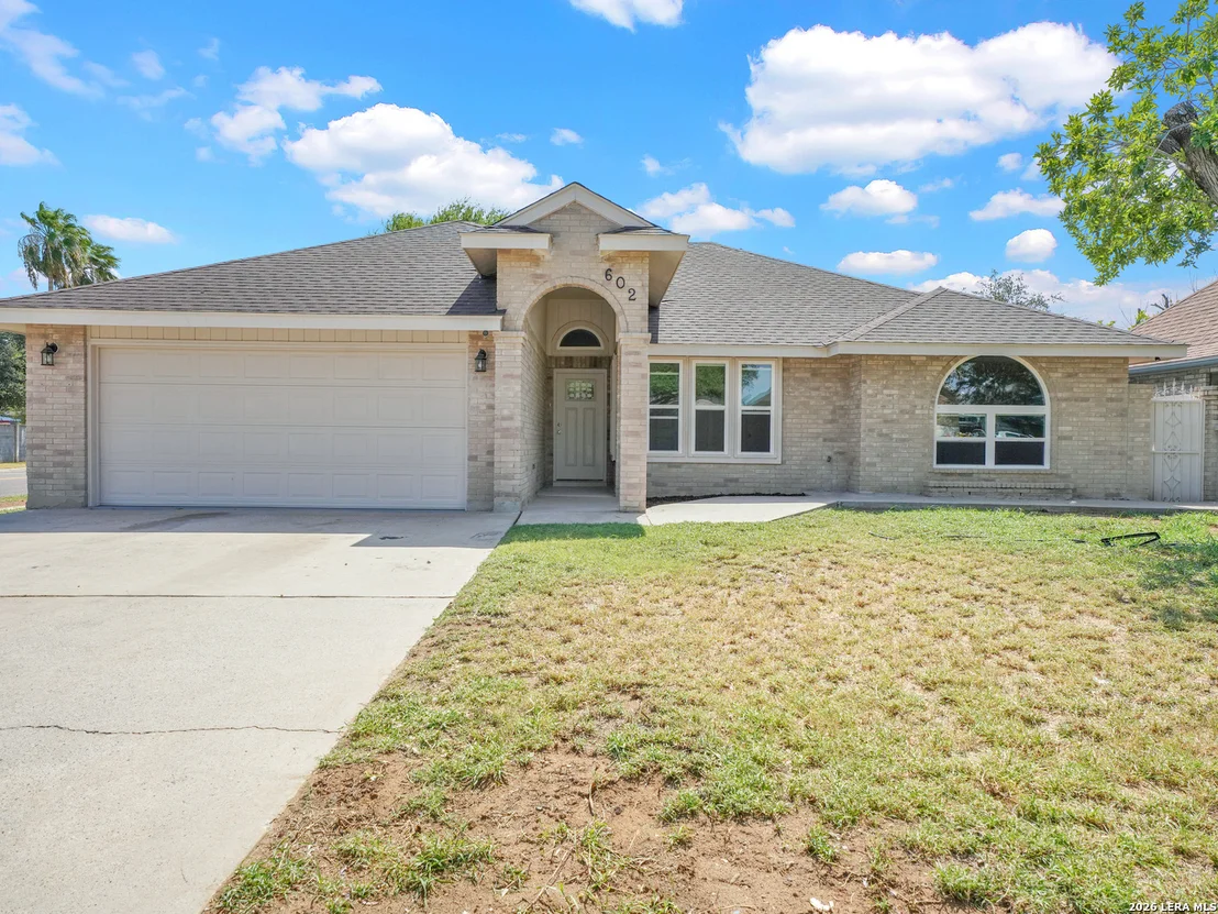 Photo of 602 ATLANTA DR
