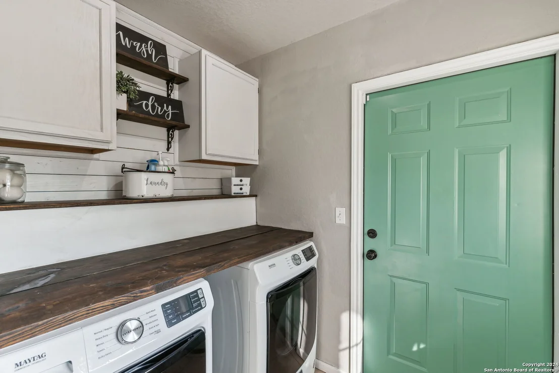 Photo of 856 COUNTY ROAD 367
