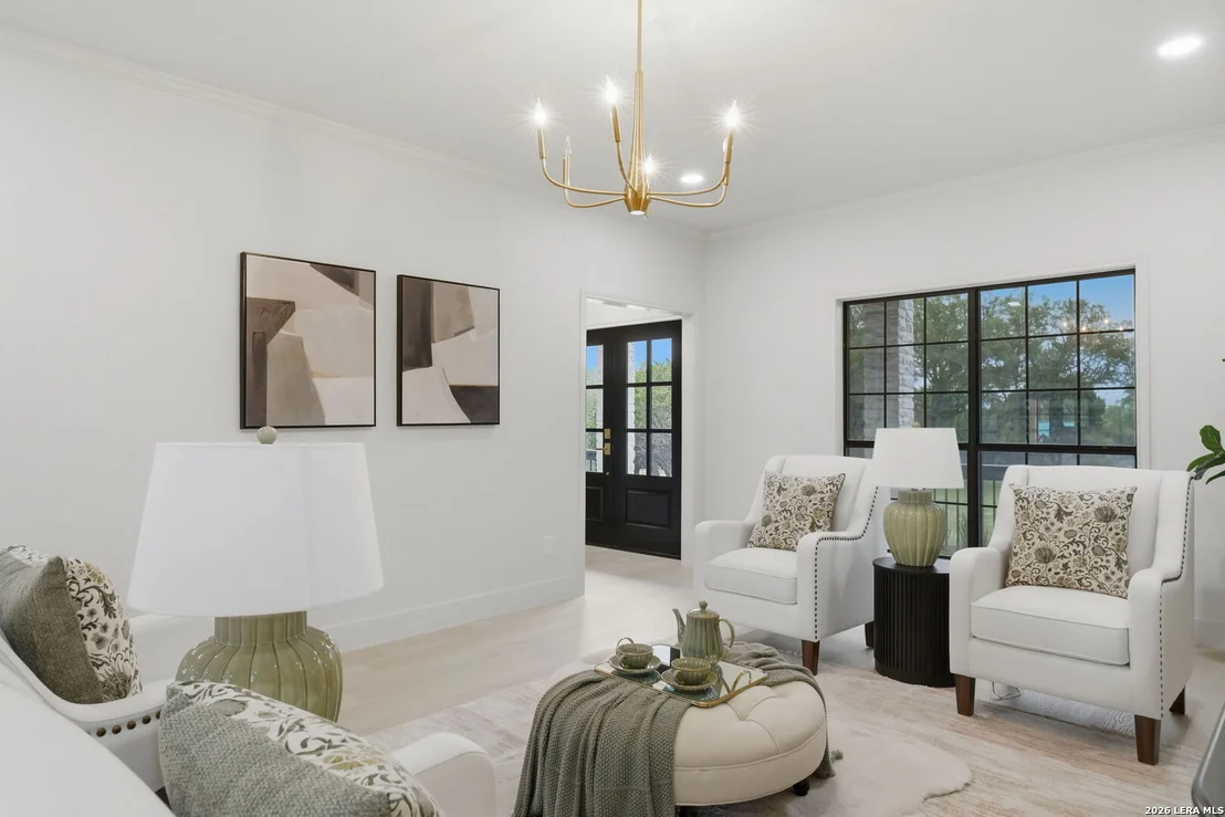 Photo of 150 LAKE VIEW DR