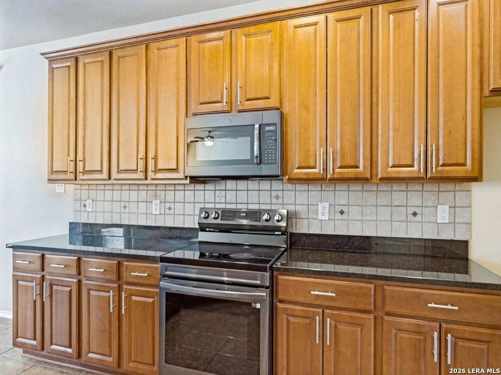 Photo of 10214 CASPIAN BND
