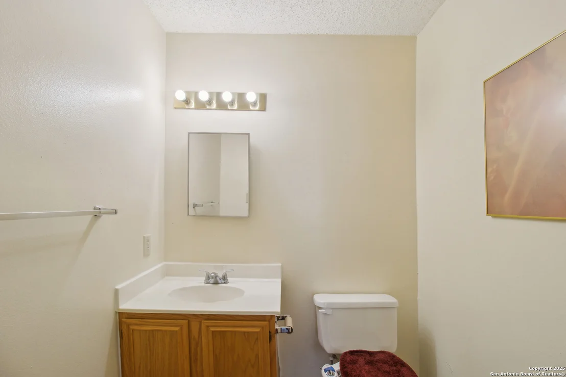 Photo of 7611 Wood Bluff