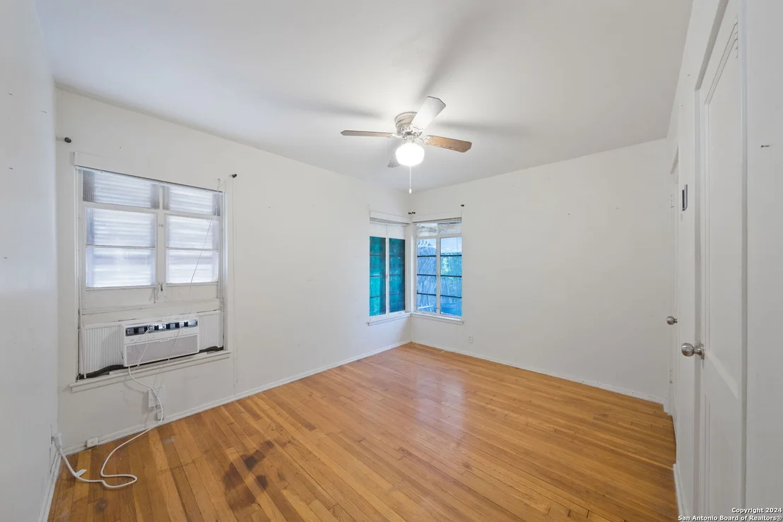 Photo of 434 Sumner Dr
