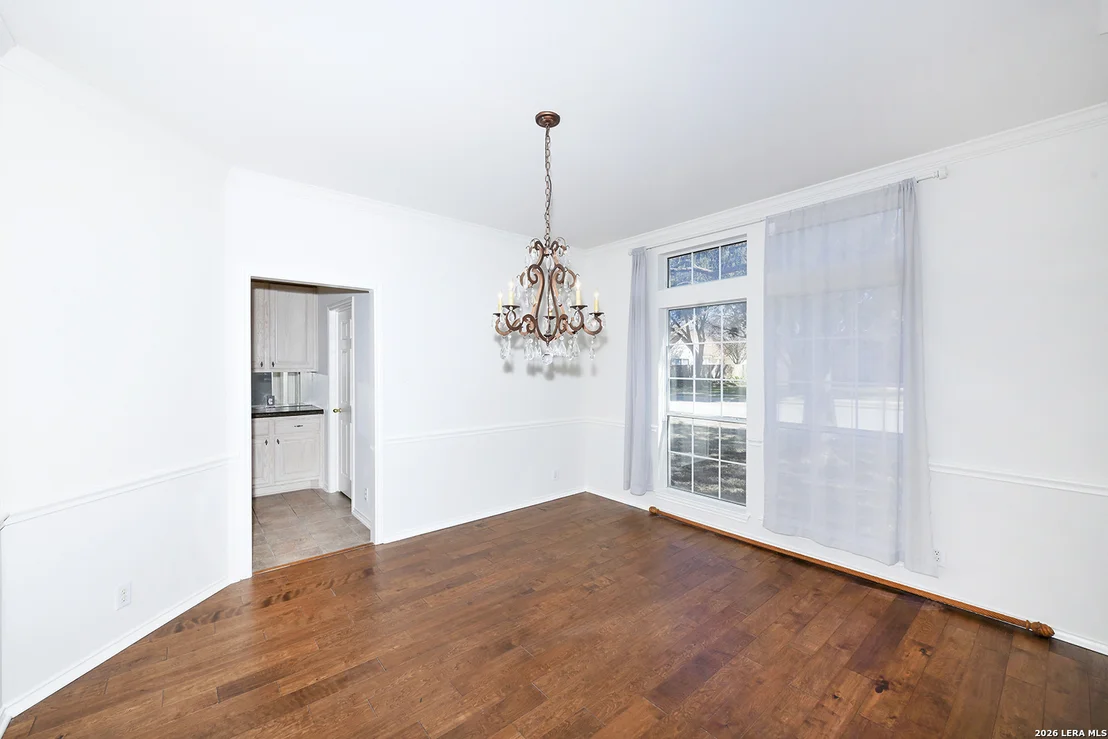Photo of 1712 Oak Path