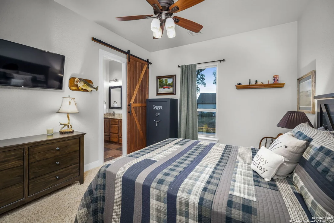 Photo of 1190 Sapling Spring