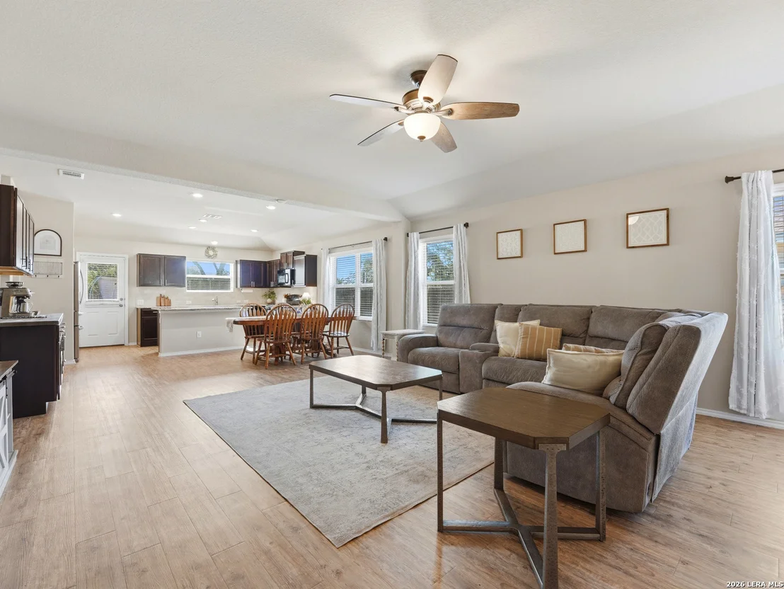 Photo of 32116 Macey Oak