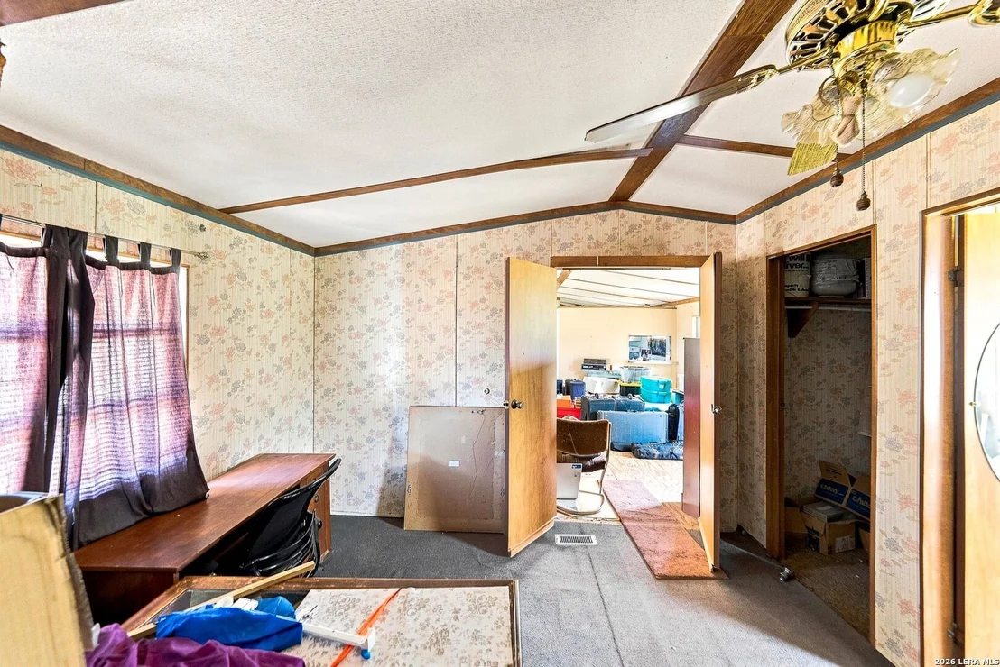 Photo of 990 Hillcrest Trl