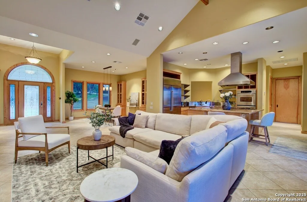 Photo of 555 CROOKED OAK DR