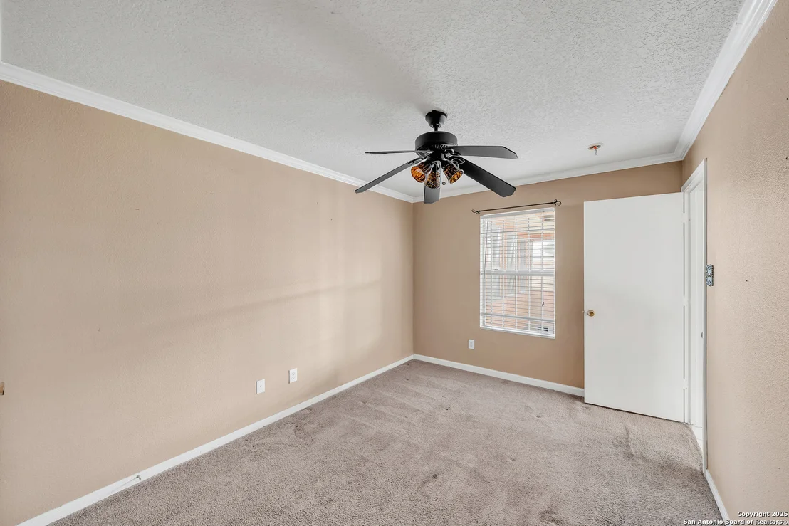Photo of 10814 o mally