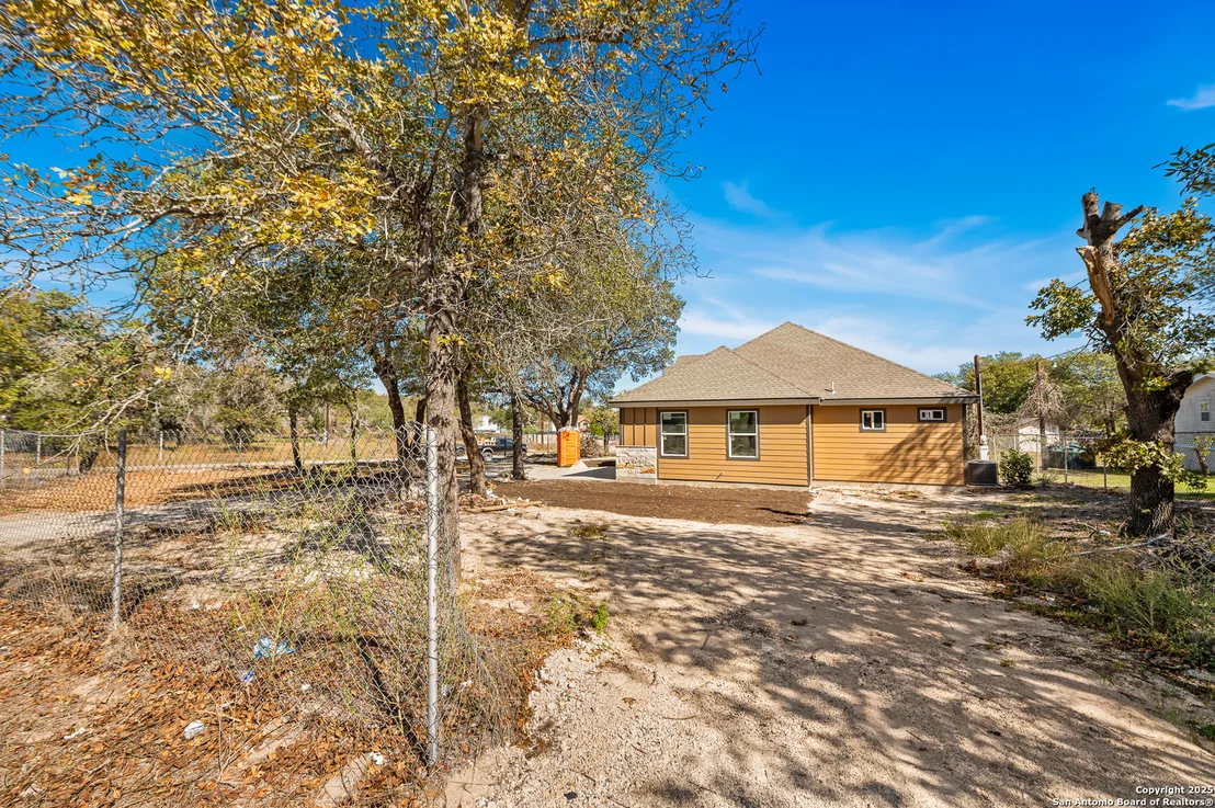 Photo of 23102 Shady Forest