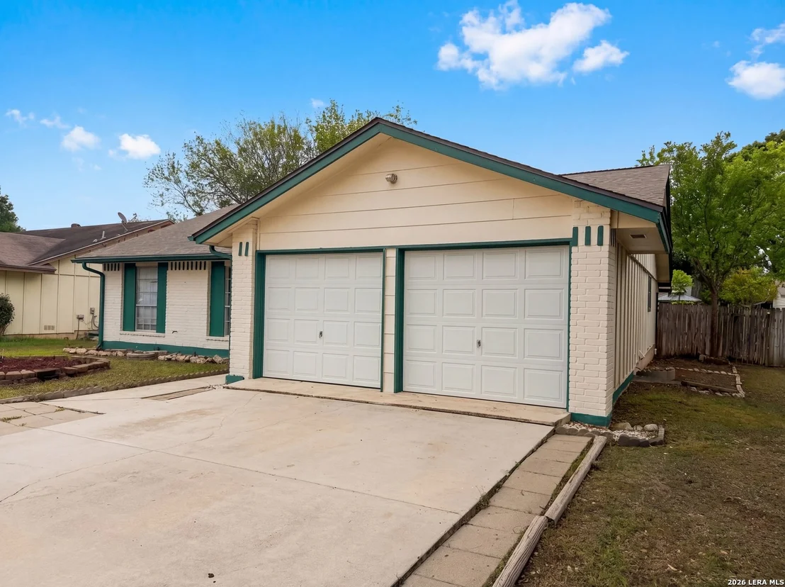 Photo of 528 PECAN DR