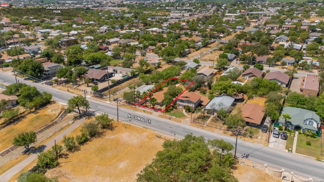 Photo of 819 N Comal