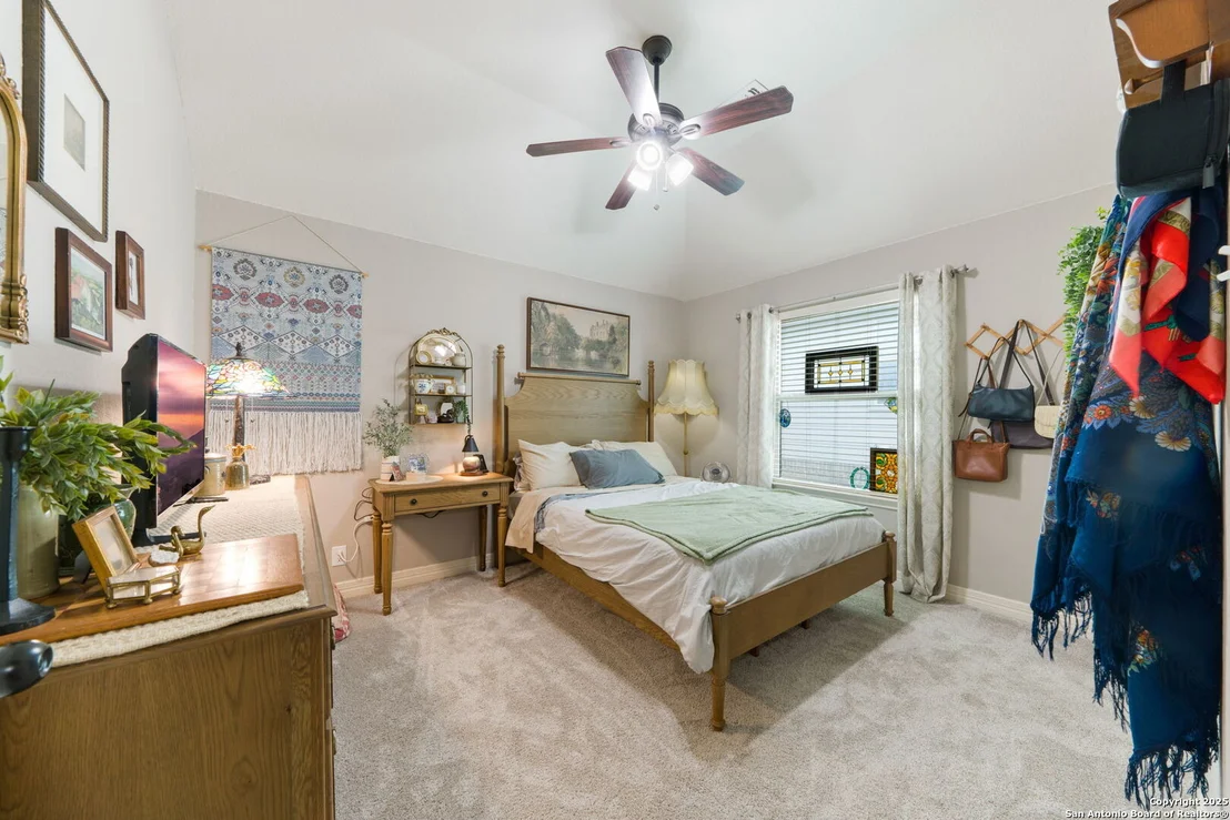 Photo of 24131 Canyon Row