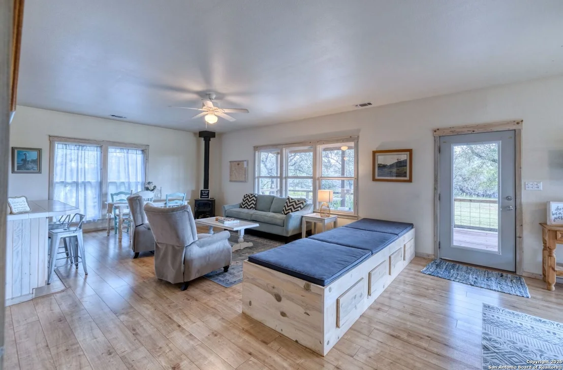 Photo of 565 Loop Rd.