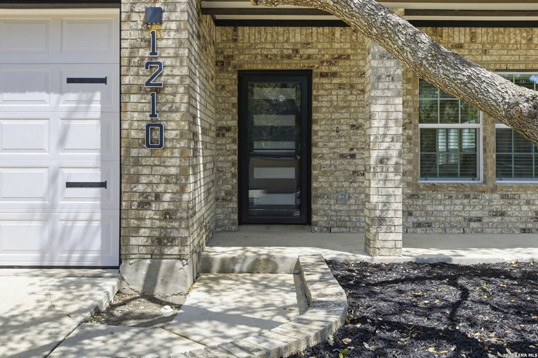Photo of 1210 Lynx Bend