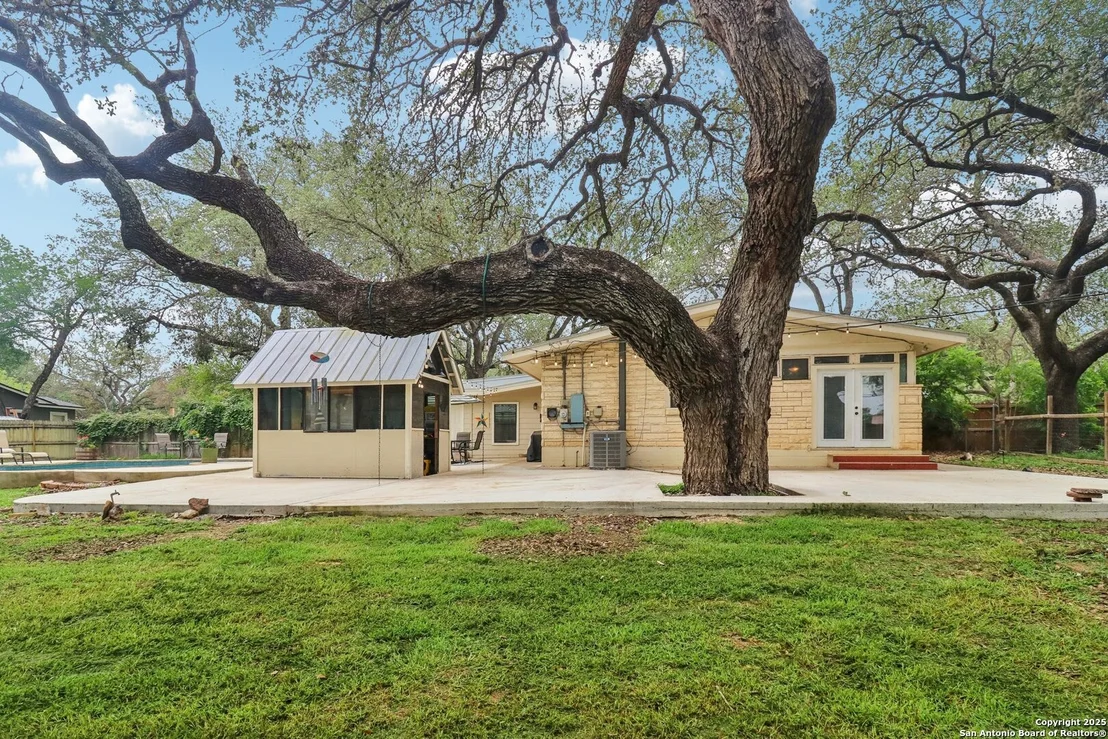 Photo of 503 Mockingbird