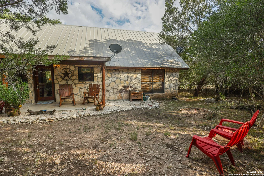 Photo of 1177 RIVER RD