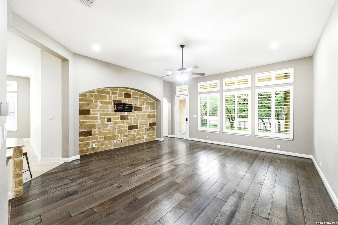 Photo of 2019 GLENDON DR