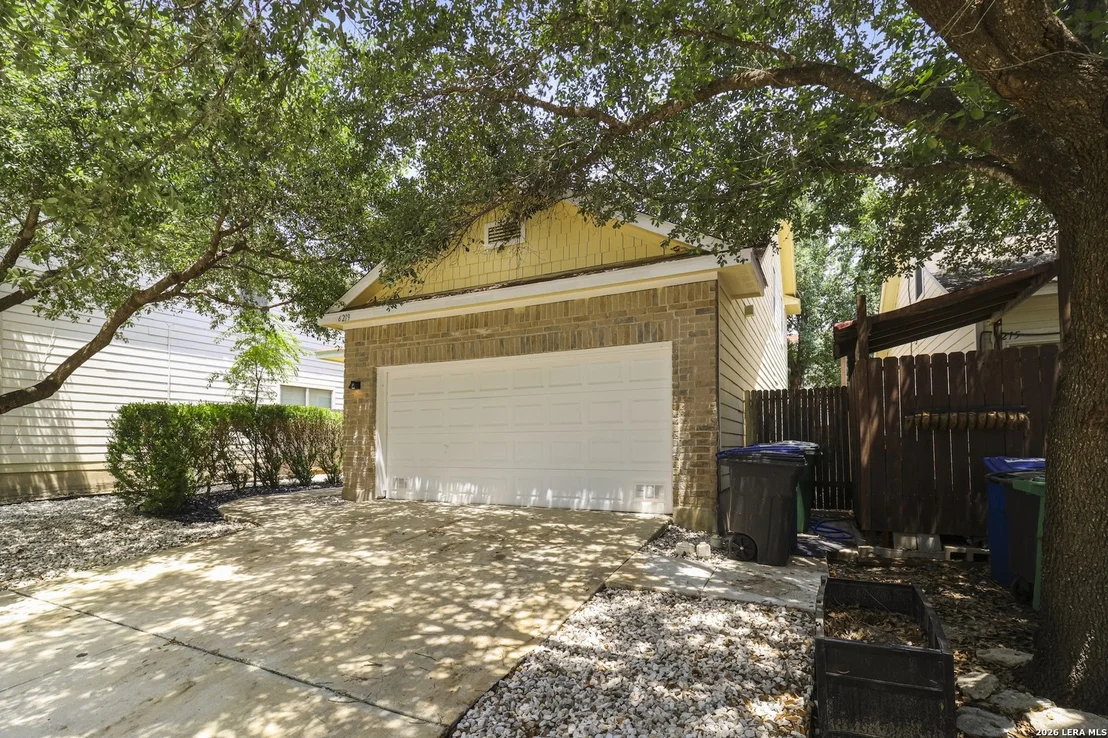 Photo of 6219 Pecan Tree
