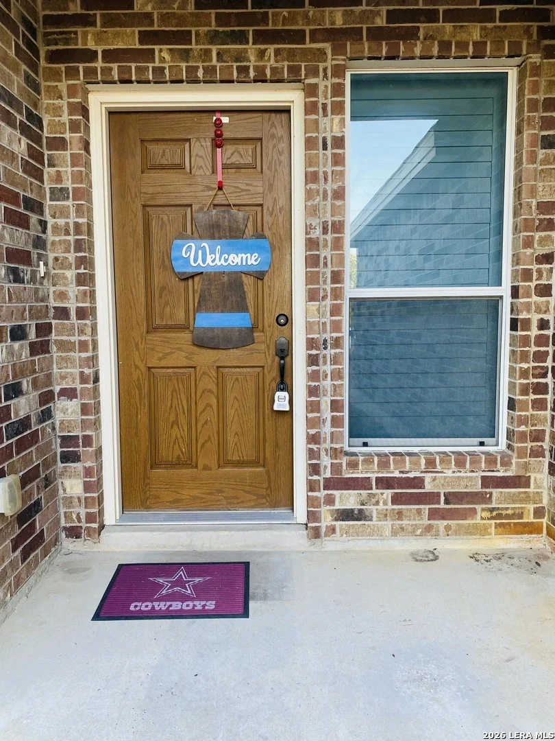 Photo of 2714 OAK MANOR DR