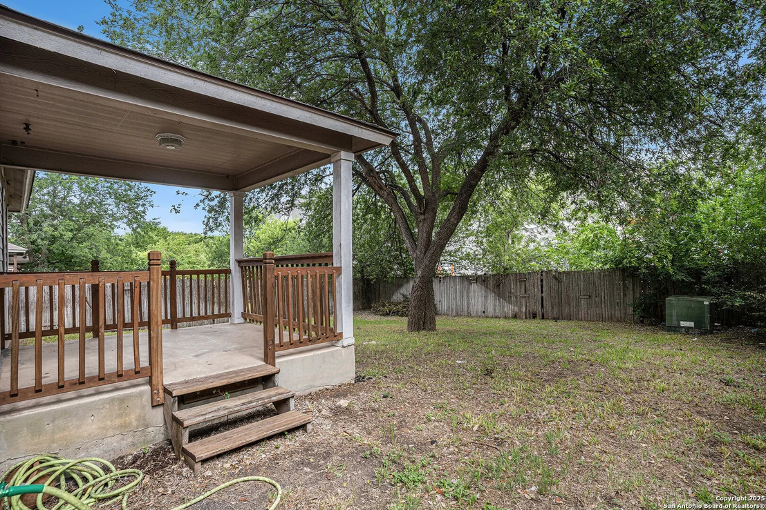 Photo of 10131 Cedarcliff