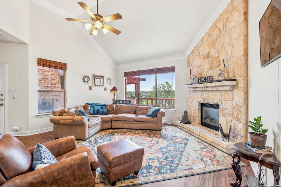 Photo of 3719 Sunset Cliff