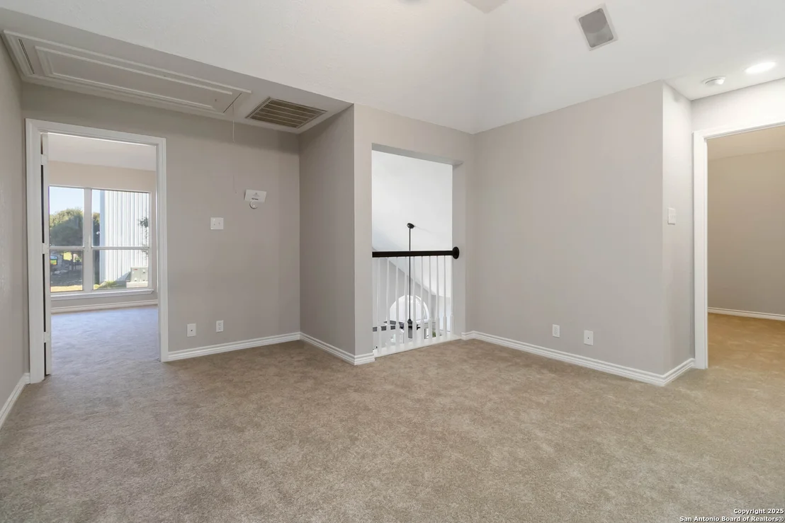 Photo of 14939 Gateview Dr