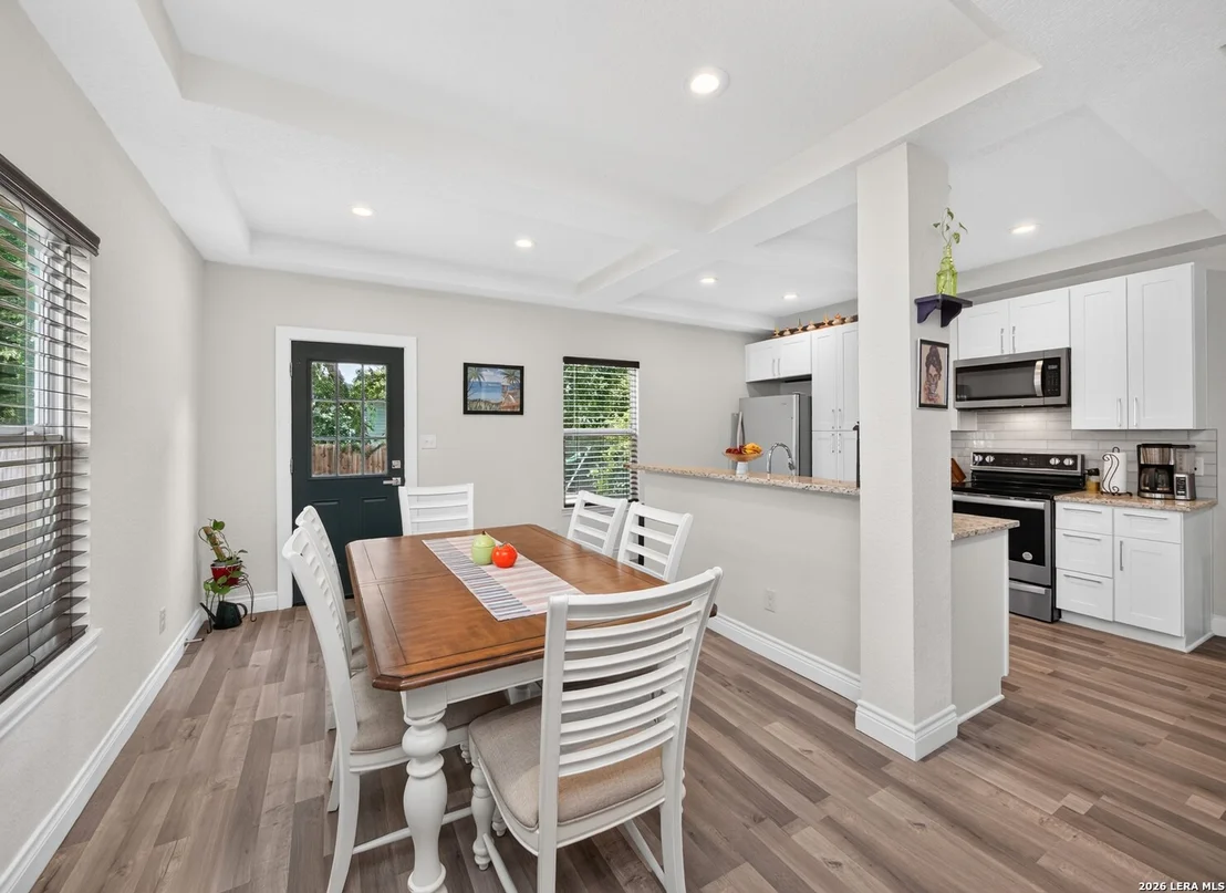 Photo of 547 Belmont