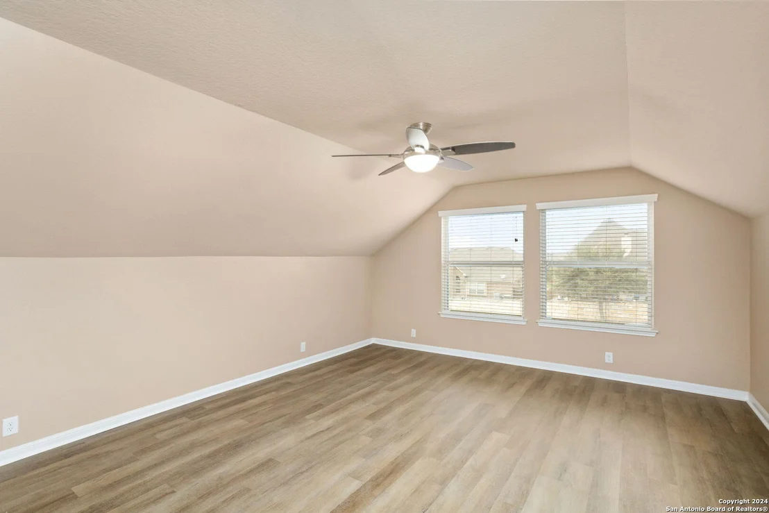 Photo of 809 LASERRA