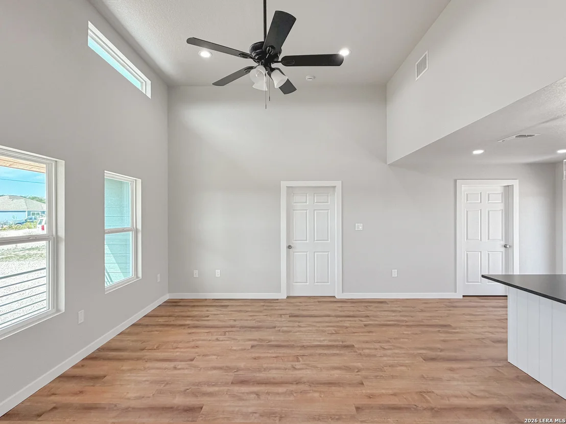 Photo of 1155 Southline