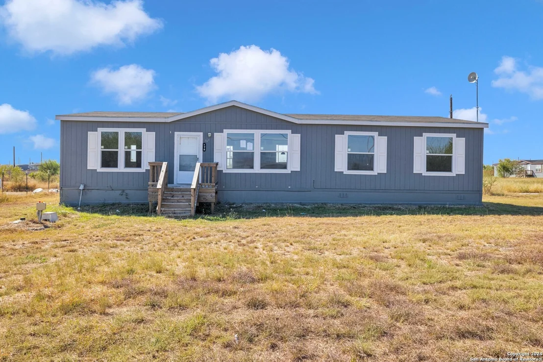 Photo of 176 COUNTY ROAD 4631