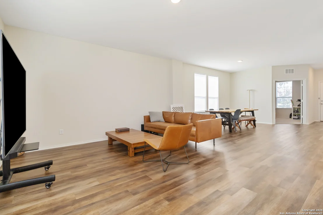 Photo of 13123 SENDERO ROBLE