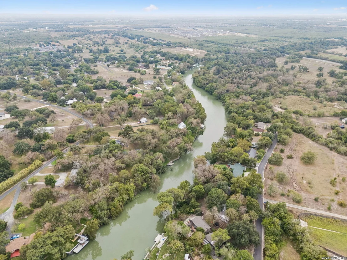 Photo of 8 RIVER OAK DR