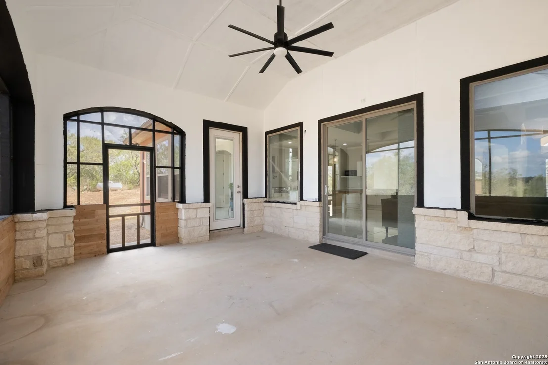 Photo of 1427 County Road 323