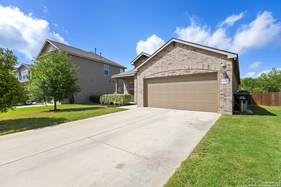 Photo of 10650 Jasmine Bluff